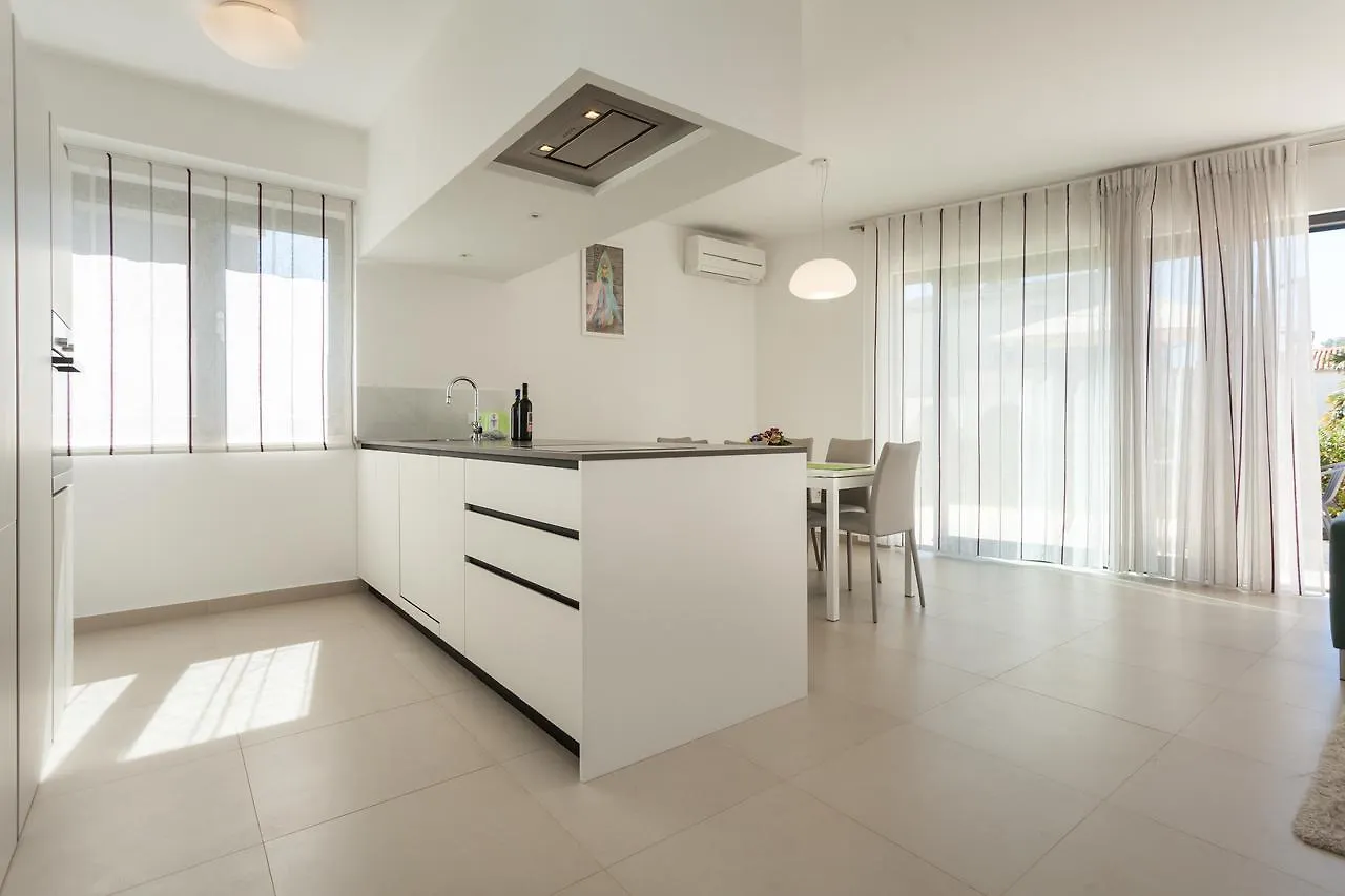 Adriatic Pearl Apartment Rovinj 0*,  Croácia